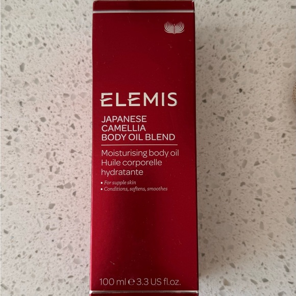 Elemis Japanese Camellia Body Oil Blend - Picture 3 of 3